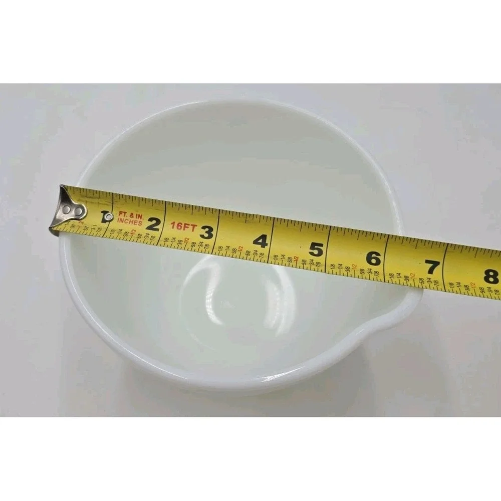 Hamilton Beach Pyrex 4 cup White Milk Glass 6